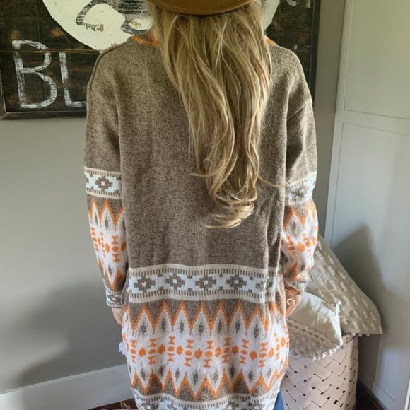 New Cozy Native Tribal Cardigan Sweater / Boho Western Long Blanket - Picture 7 of 8